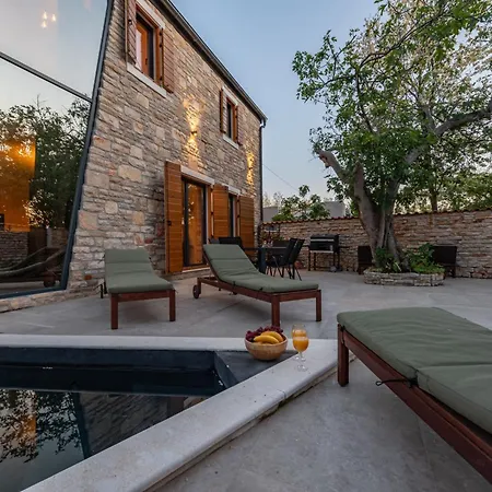 Giulia Zadarvillas Villa